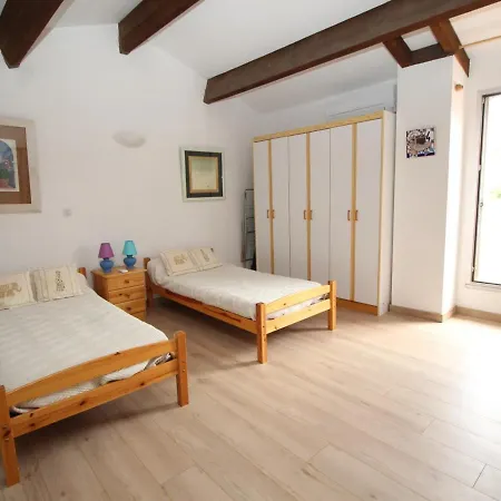 T3 Climatise Avec Garage Et Terrasse A - Fr-1-309-265
