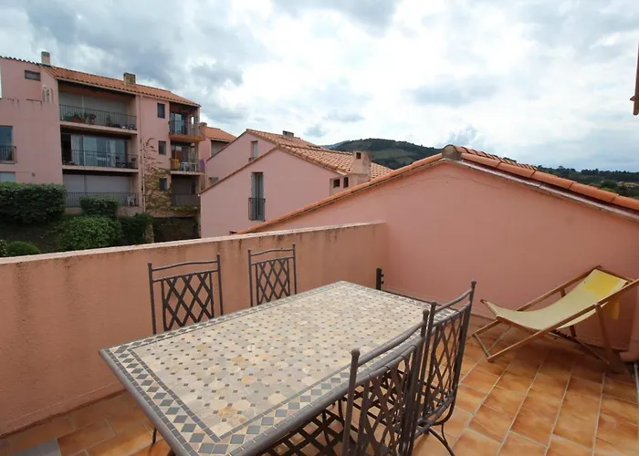 Appartement T3 Avec Garage Et Terrasse A Collioure - Fr-1-309-265 *